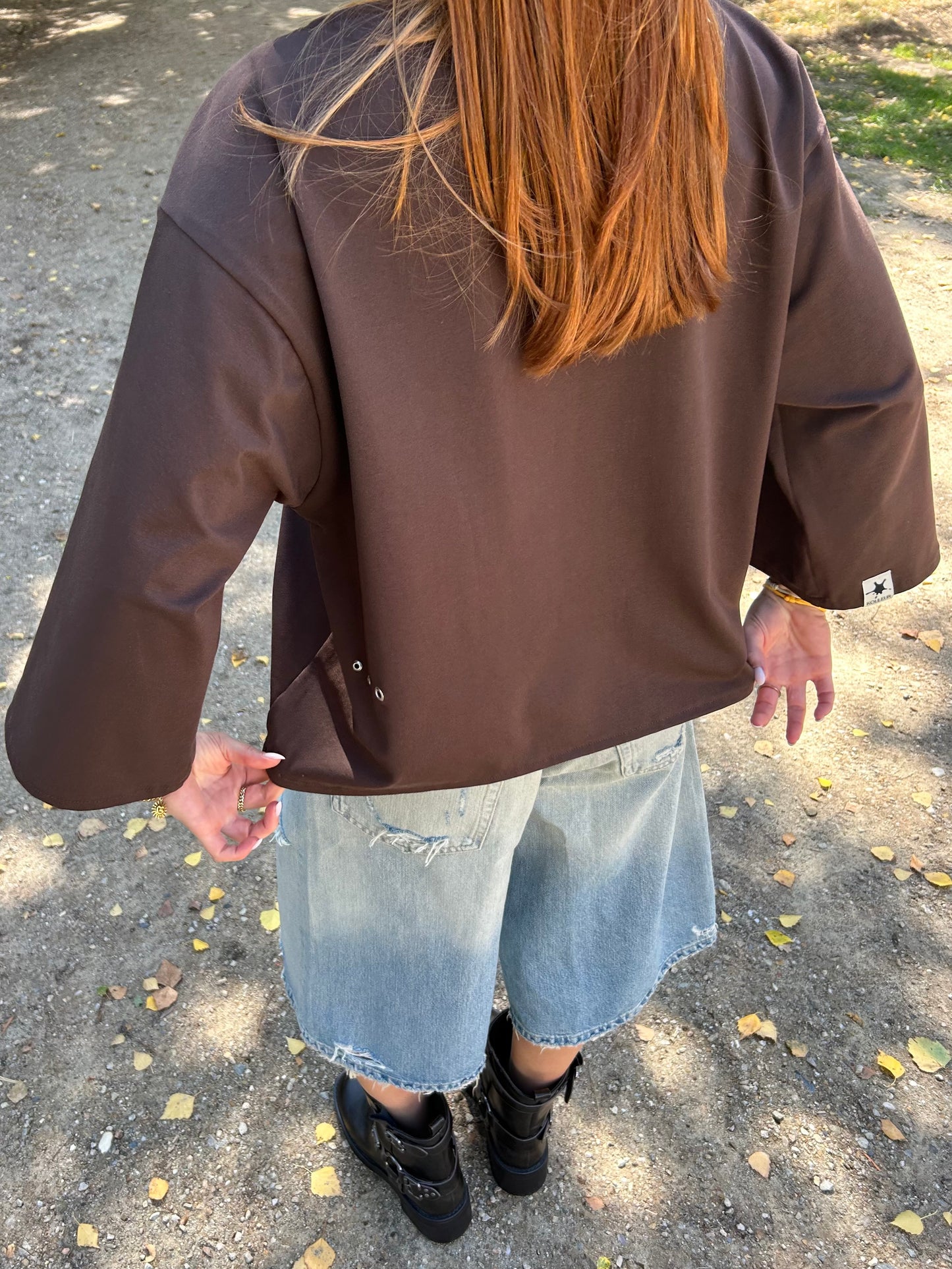 Tee With Ring Details Dark Brown