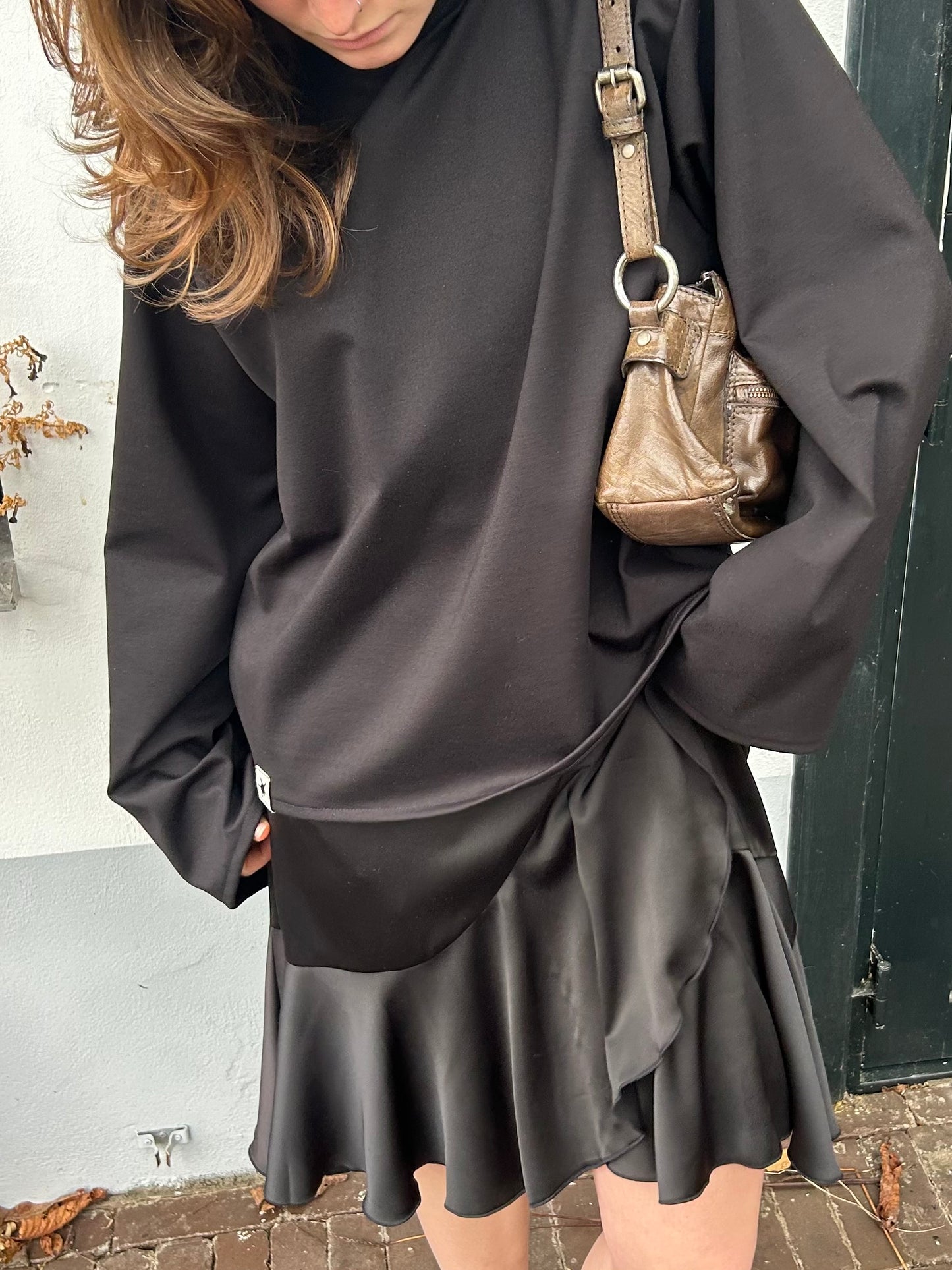 Pre Order Top With Oblique Back Black (CLOSED)