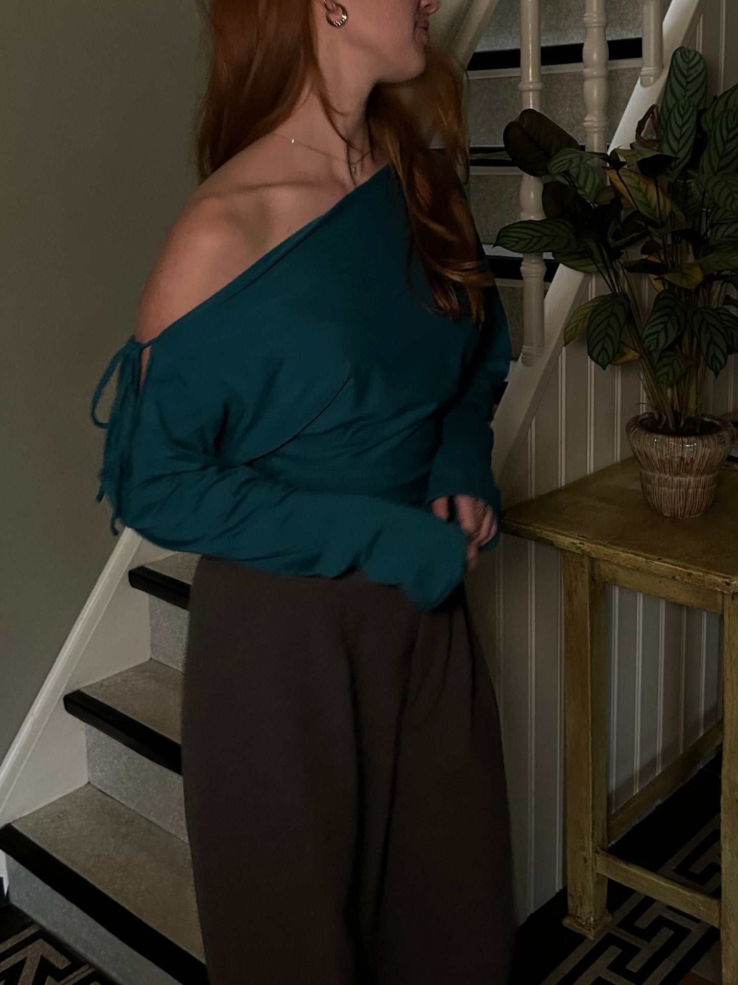 Top Off Shoulder With Bow Tight Waist Blue