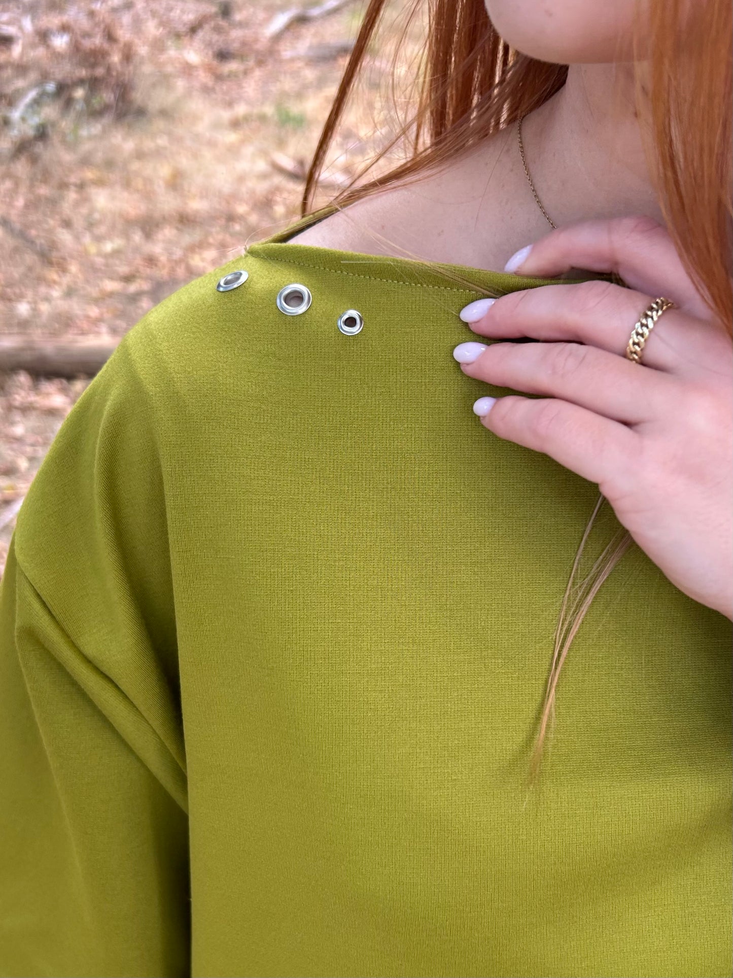 Tee With Ring Details Olive Green