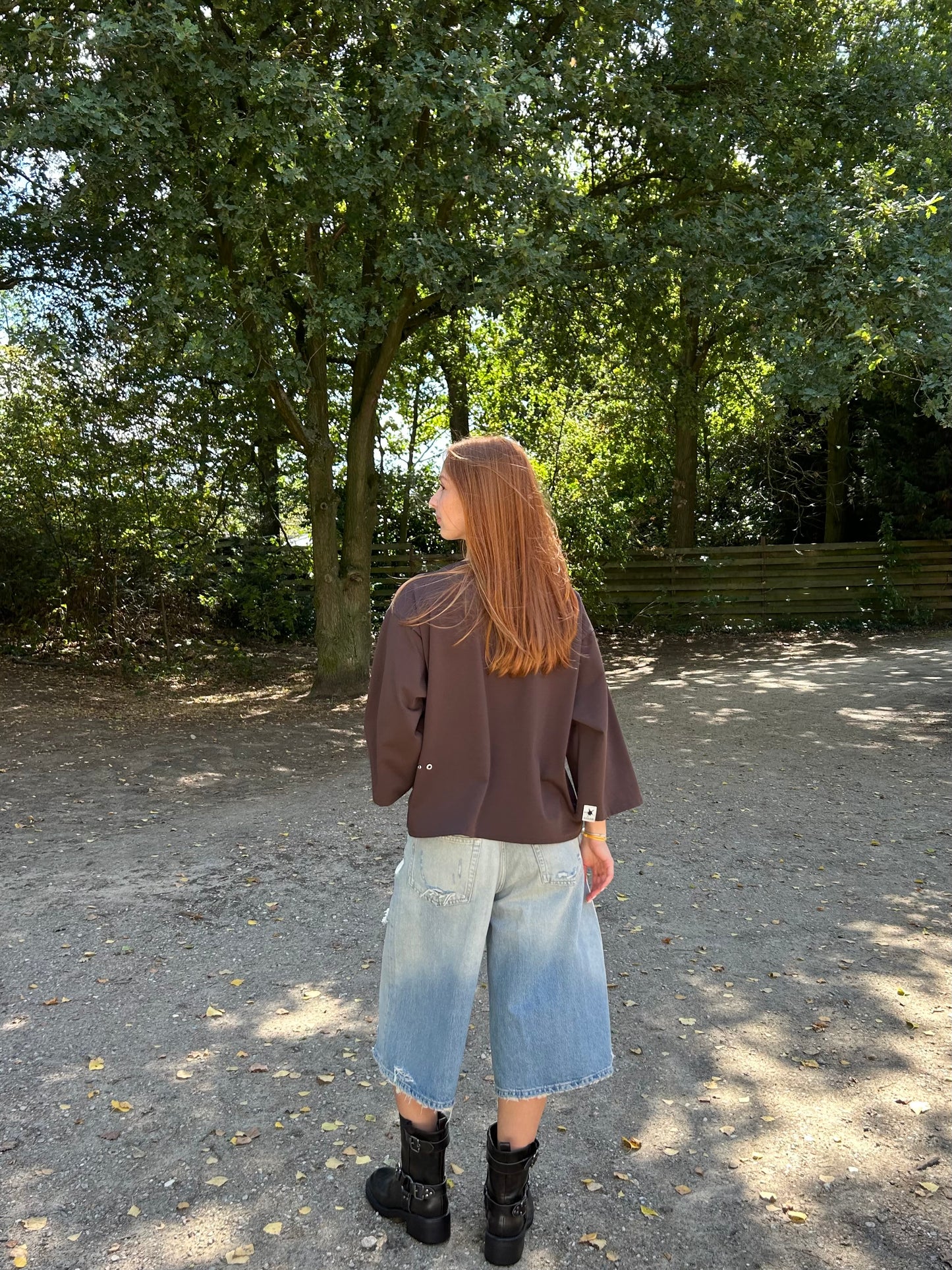 Tee With Ring Details Dark Brown