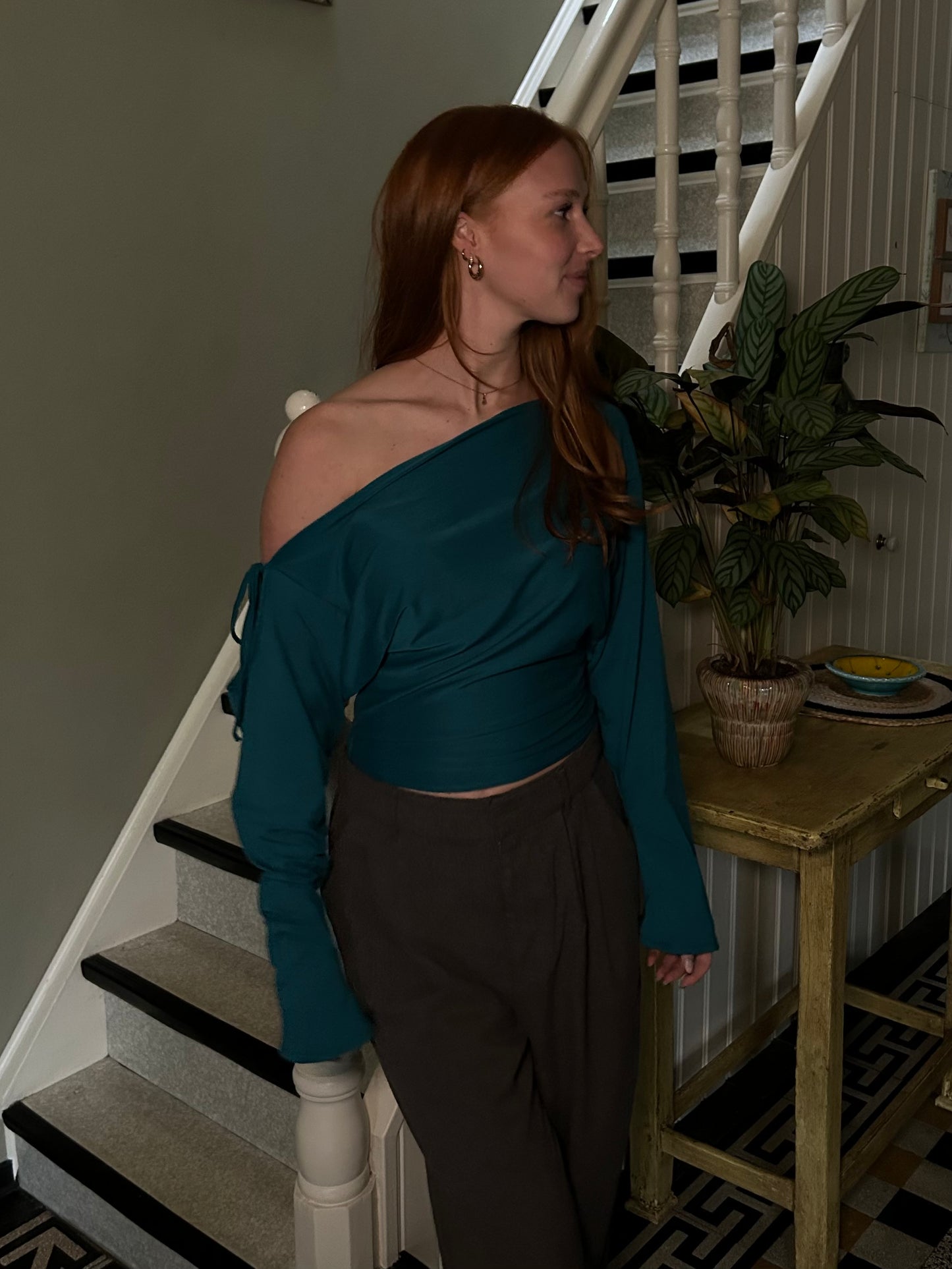 Top Off Shoulder With Bow Tight Waist Blue