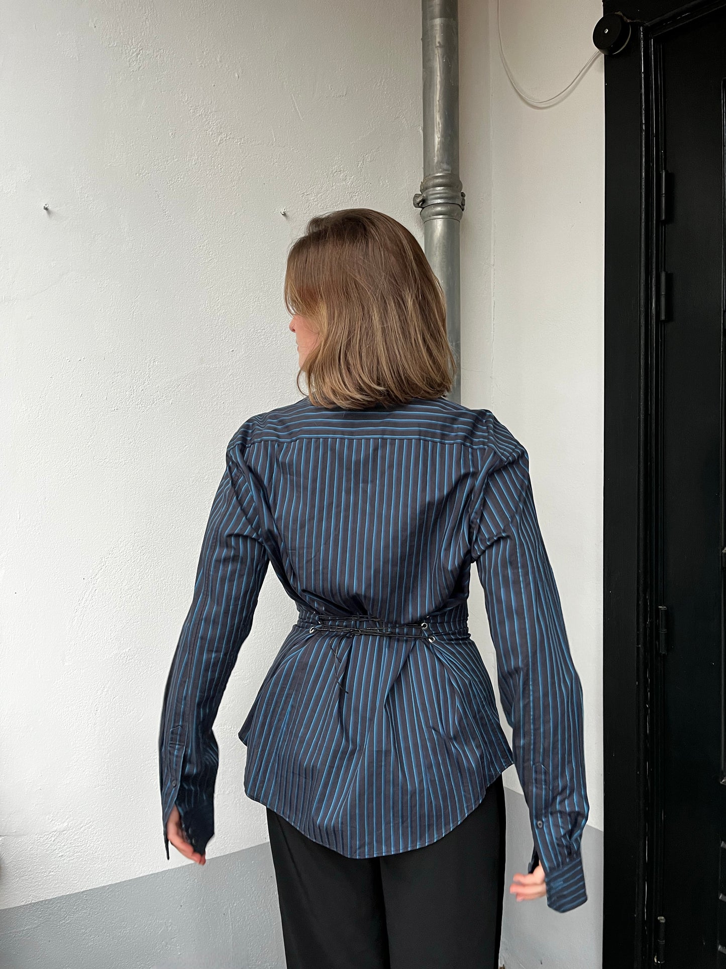 Blouse with an adjustable tight waist dark blue