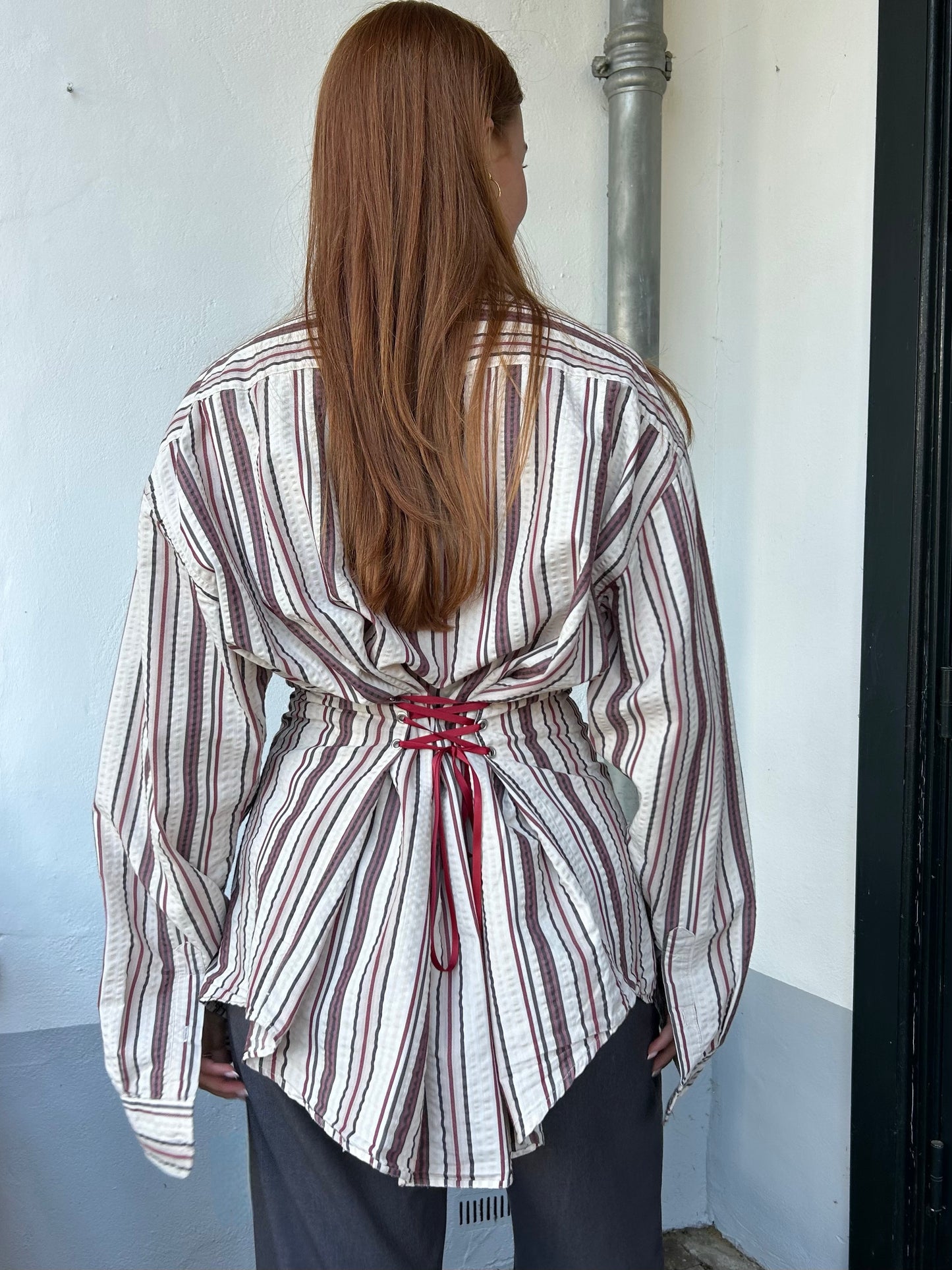 Blouse With An Adjustable Tight Waist Striped Red