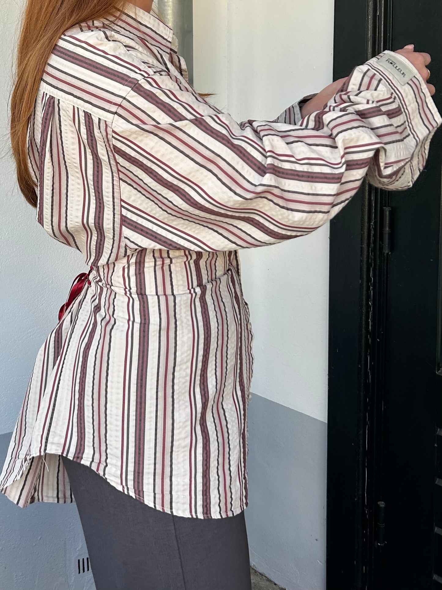 Blouse With An Adjustable Tight Waist Striped Red