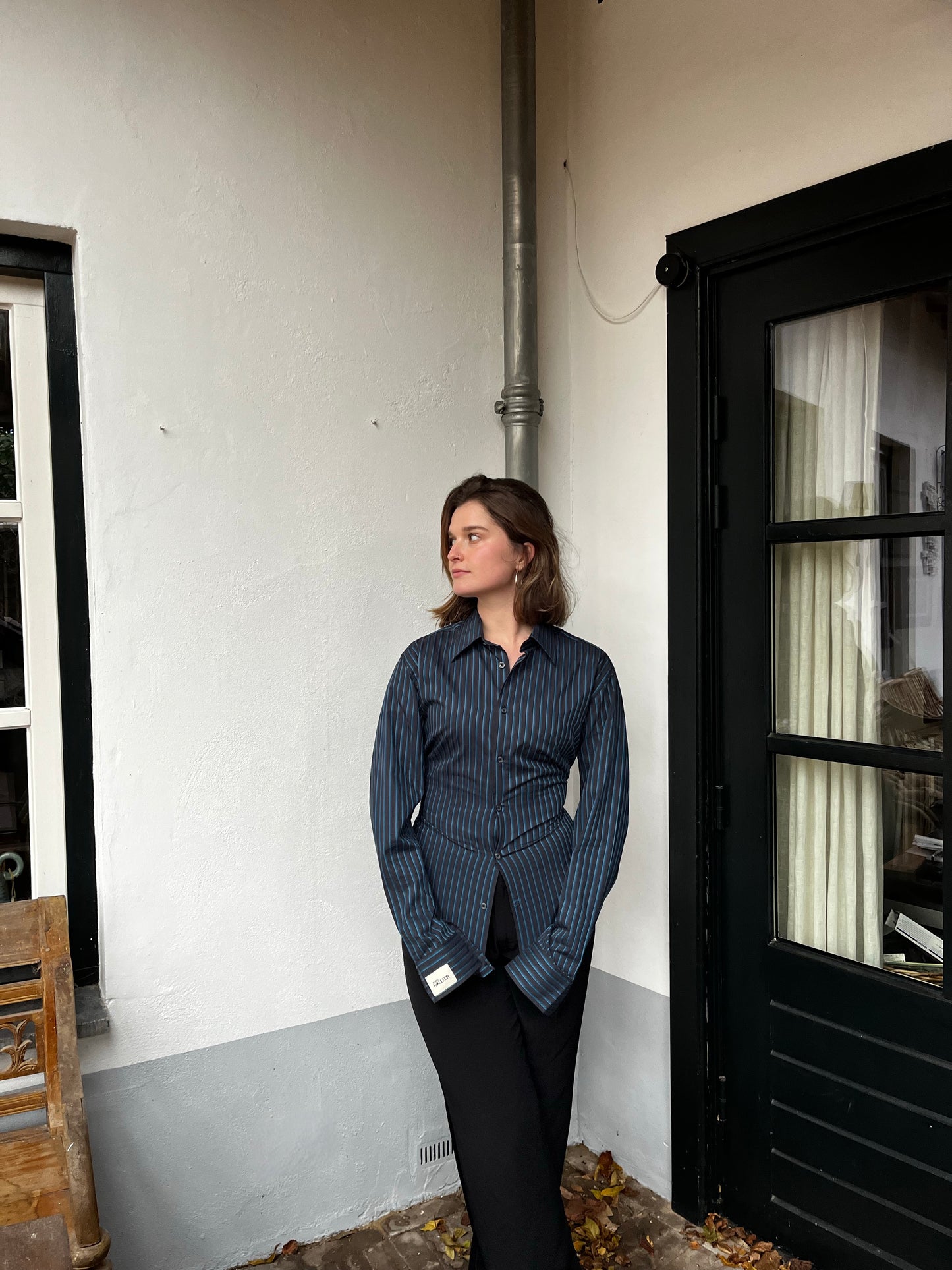 Blouse with an adjustable tight waist dark blue